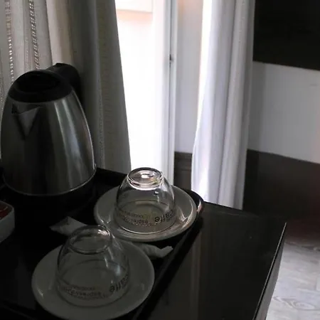 Bed and breakfast Degli Antiquari 2*