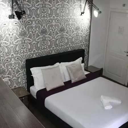 Degli Antiquari Bed and breakfast